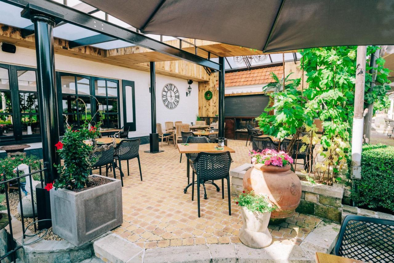 Hotel De Kalvaar 니노베 외부 사진