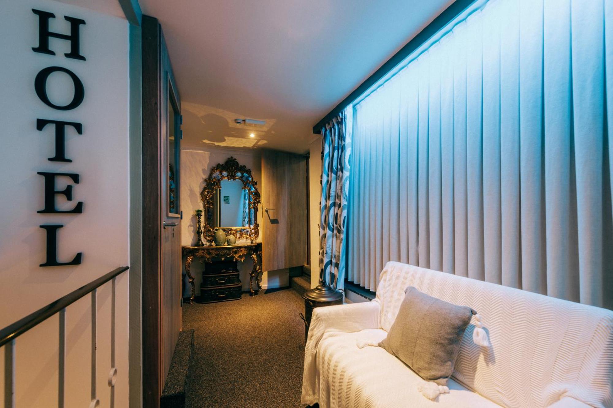 Hotel De Kalvaar 니노베 외부 사진